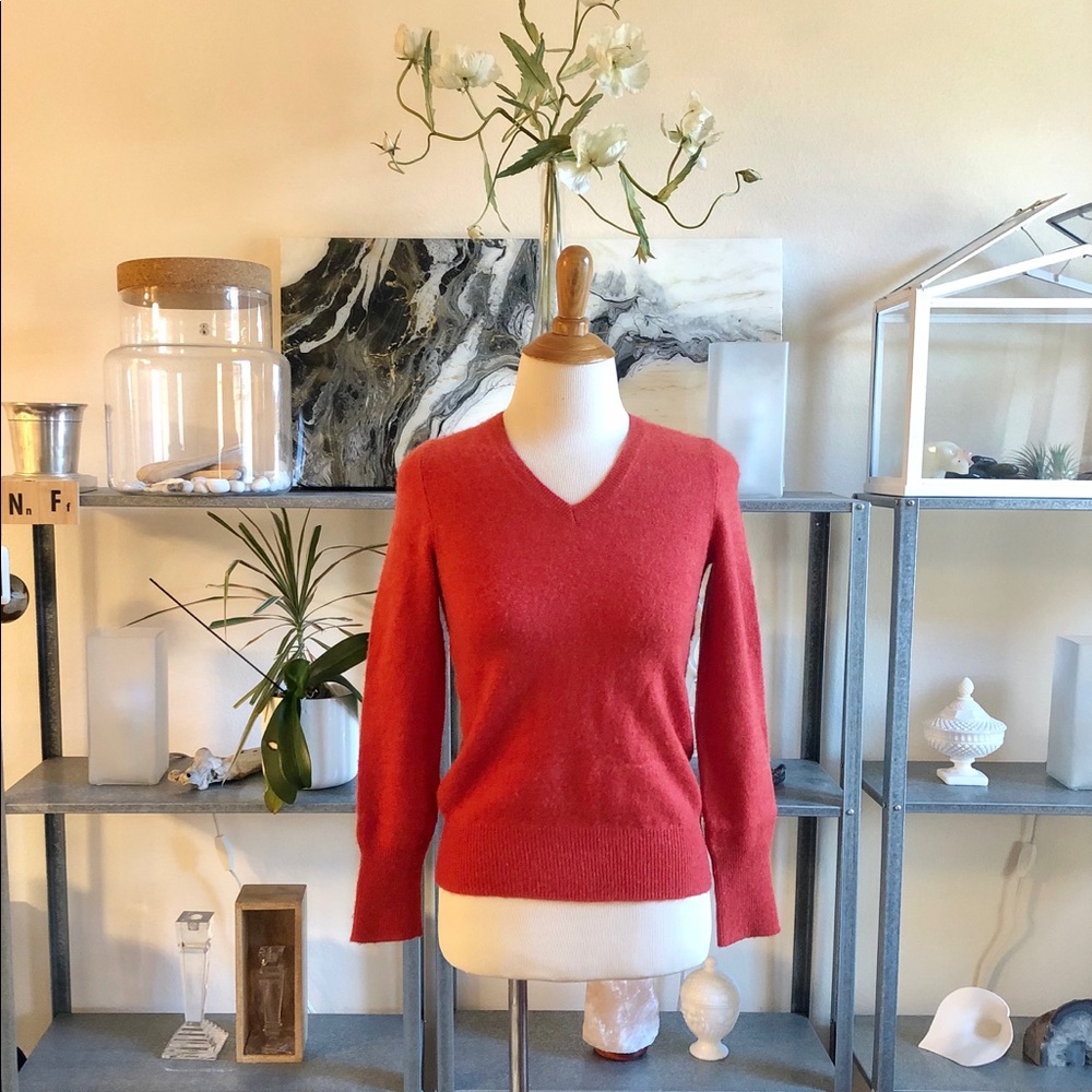V-Neck 100% Cashmere Sweater